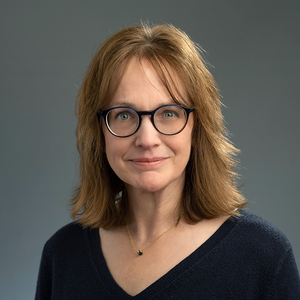 Dawn Finaldi headshot