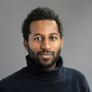 Roy Celaire headshot