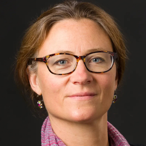 Annie Harper headshot
